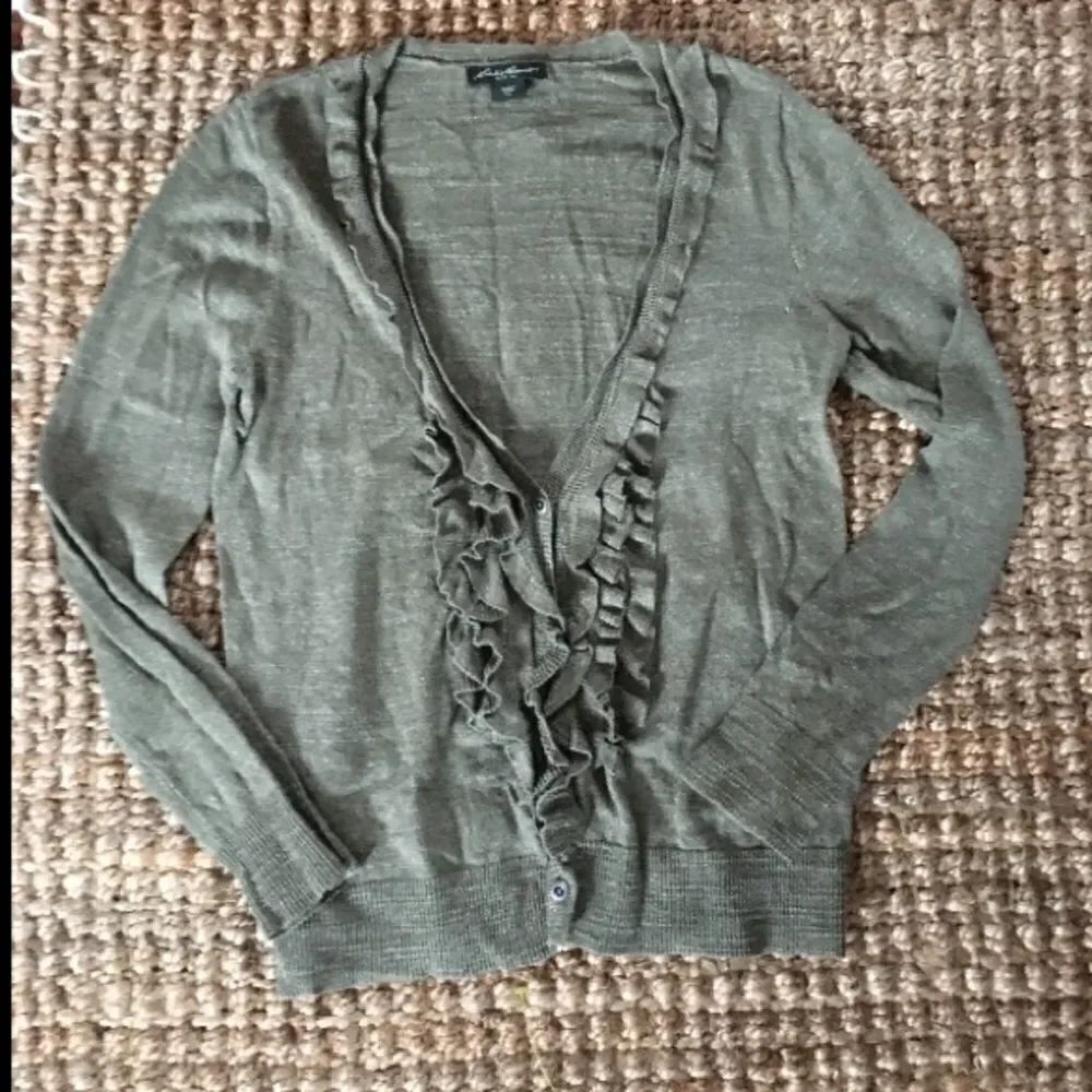 Eddie Bauer ruffle front cardigan. Size Large